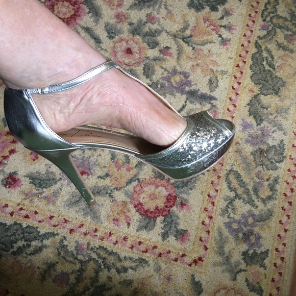 Marc Fisher Genuine Leather Heels - Picture 5 of 9